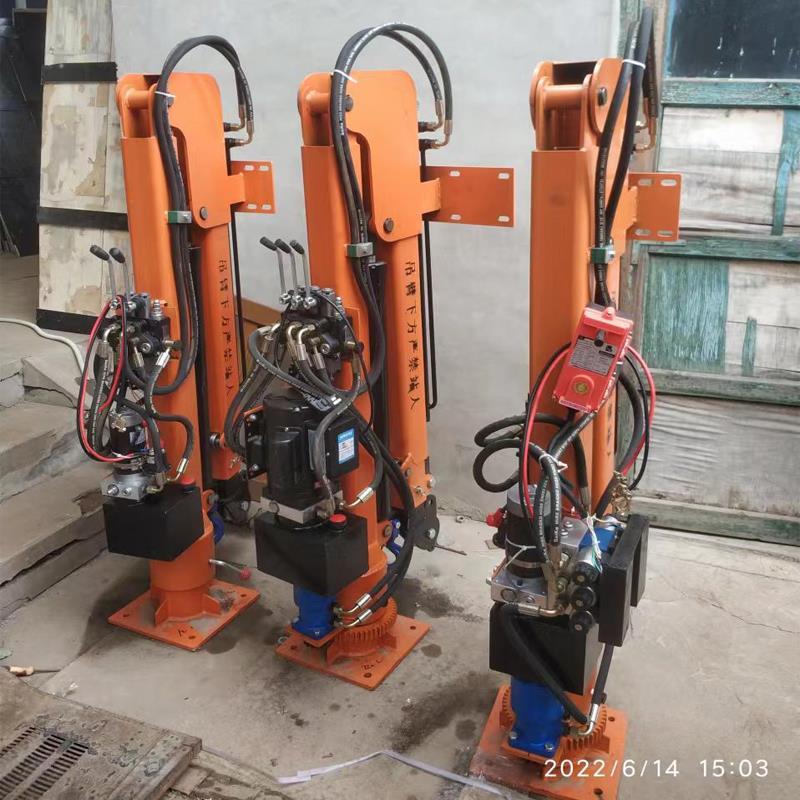 赞皇县重汽蓝牌随车吊 3.2吨 国六动力强 液压驱动 农用自卸起重机